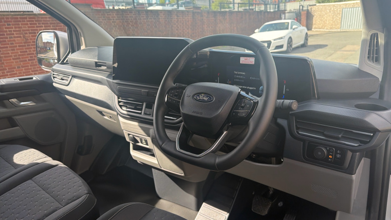 Ford Transit Custom E-320 L1 Rwd 100kW 65kWh H1 Van Limited Auto